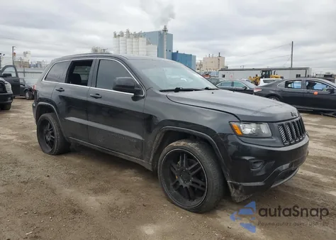 2015 Jeep Grand Cherokee Laredo z USA, uszkodzony, nr VIN 1C4RJFAG5FC607828